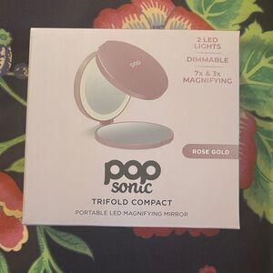 🆕 Pop Sonic Rose Gold Trifold Compact Mirror